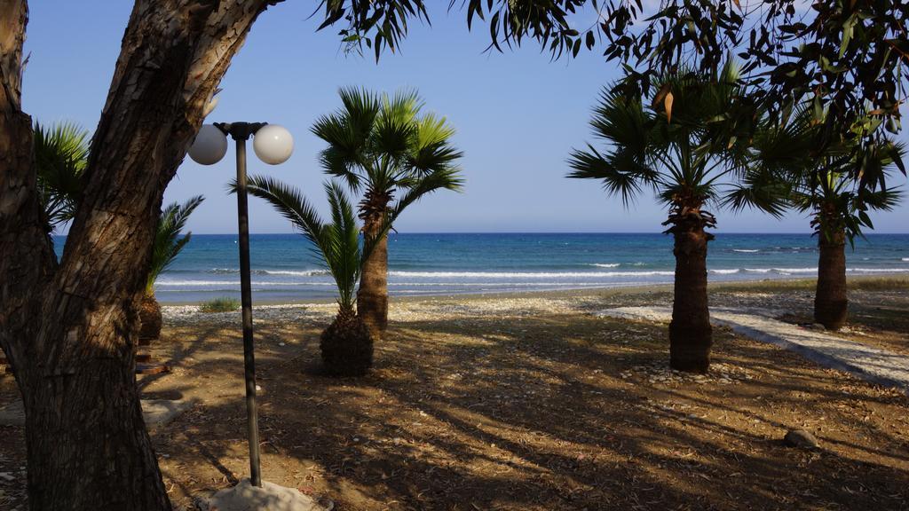 Maria Petros Beach Houses Villa Perivolia Buitenkant foto