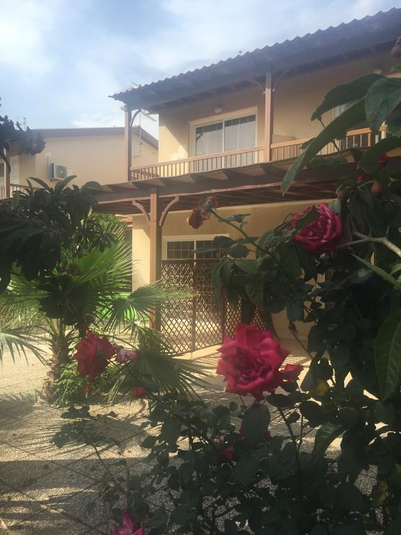 Maria Petros Beach Houses Villa Perivolia Buitenkant foto
